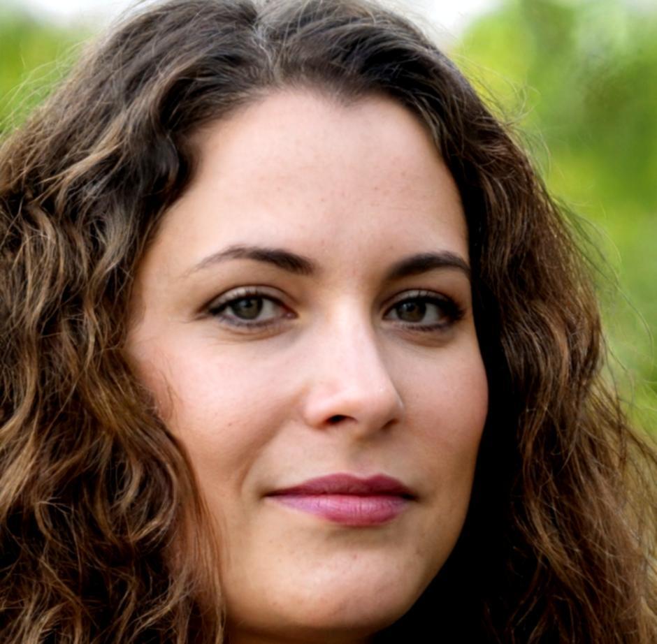 Finanzberaterin Lena Wodschak erklärt Teilnehmern Budgetierungsstrategien